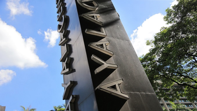 06-ayala