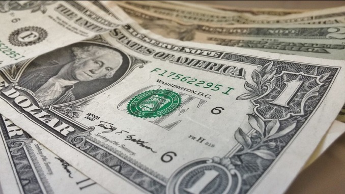 dollars Pakistani clerics declare fatwa against ‘sinful’ dollar buying